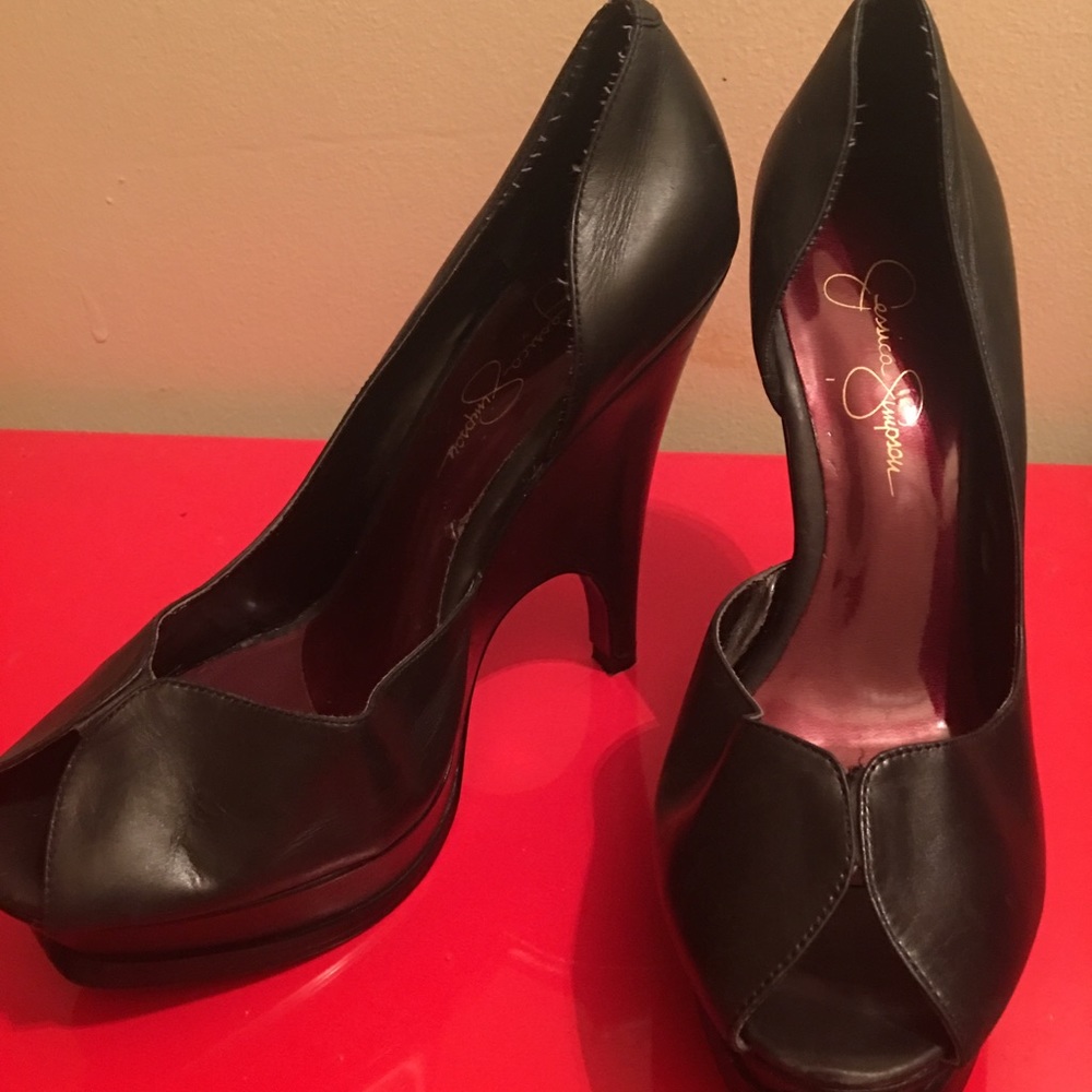 SOLD❣️Jessica Simpson women’s heel platforms 👠